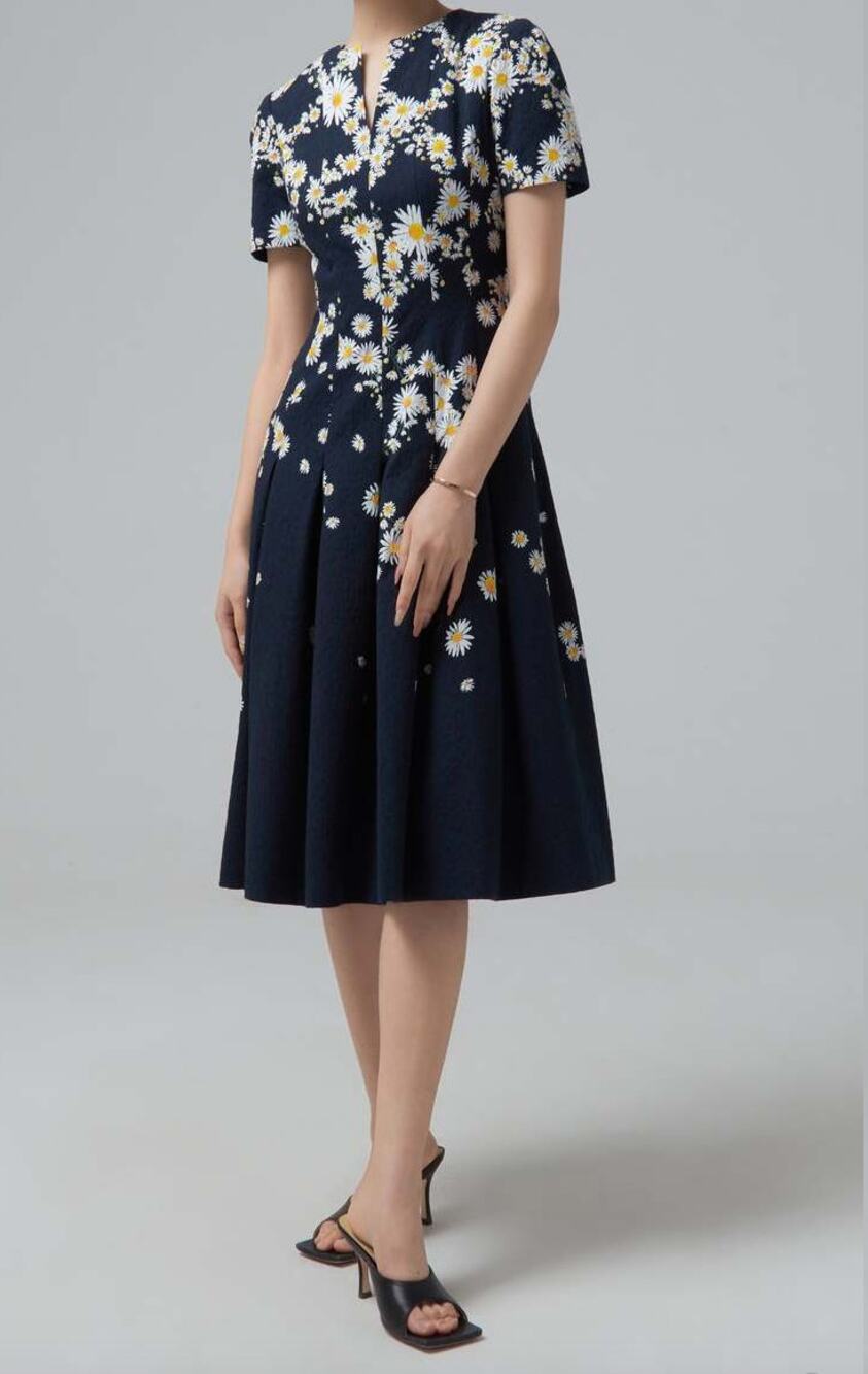 Oscar de la Renta Daisy Floral Cloque Cotton Pleated Midi Dress Navy Size 12